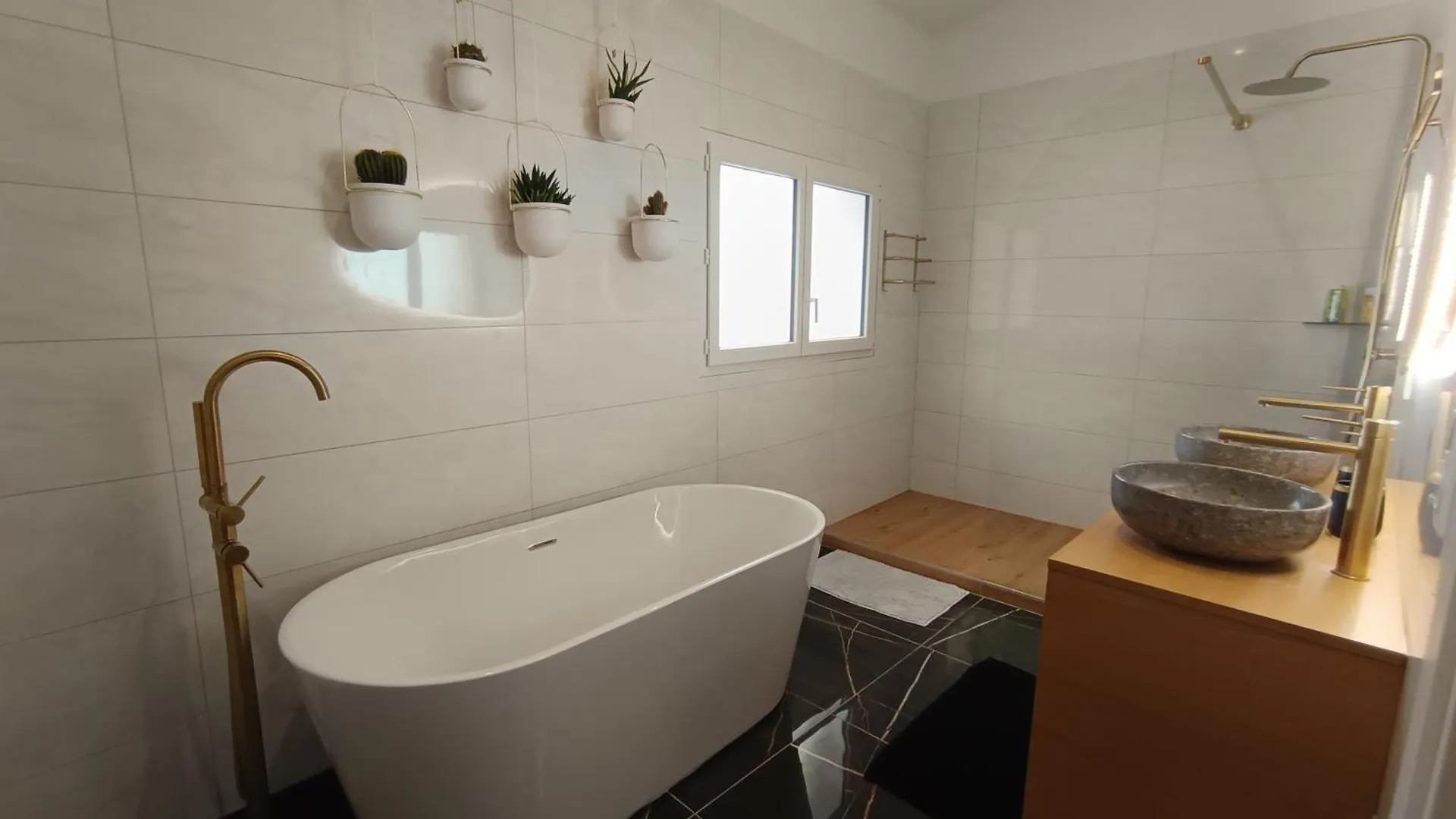 Apartment Appartement Le Secret 140M2, Proche Sanctuaires, Climatise Lourdes France